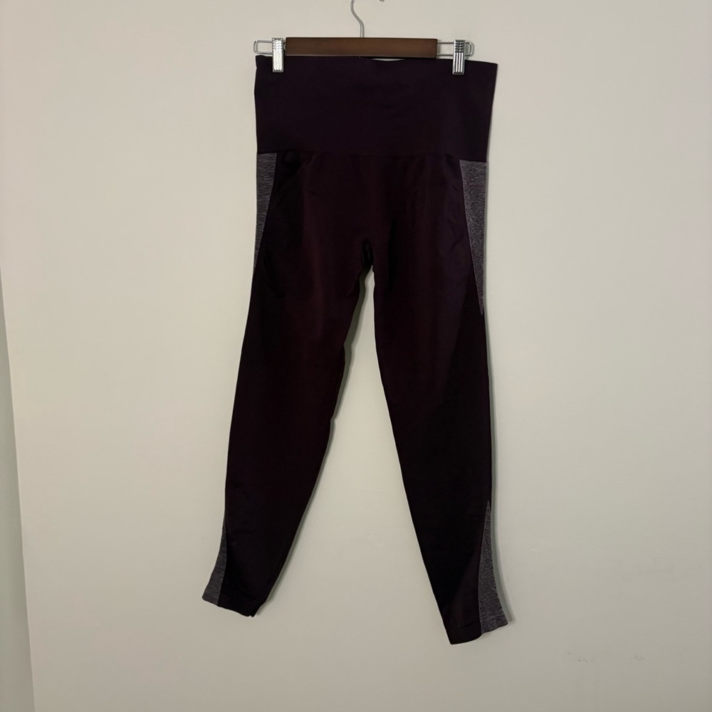SPANX Assets Red Hot Label Women Wine Deep Red Leggings 28 X 27 Yoga Gym